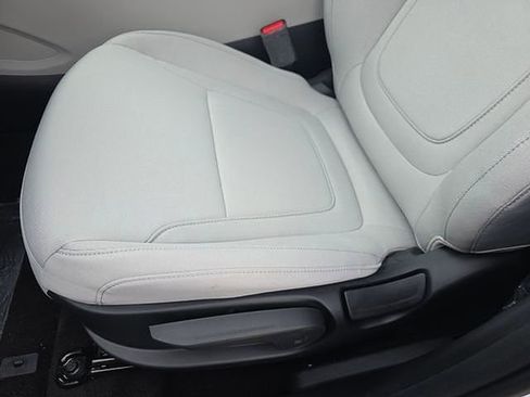 New 2026 Hyundai Tucson SE image 38