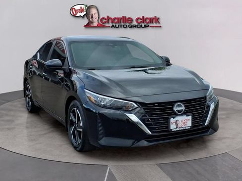Used 2025 Nissan Sentra SV FWD image 7