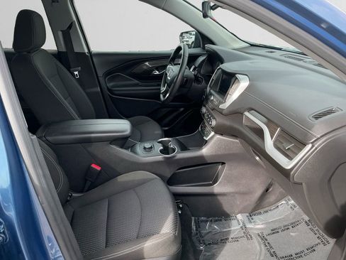 Used 2024 GMC Terrain SLE image 15