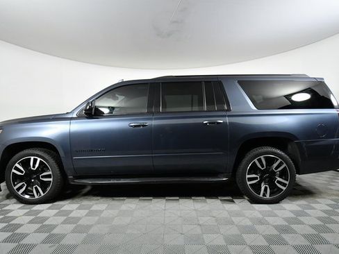 Used 2020 Chevrolet Suburban Premier image 17