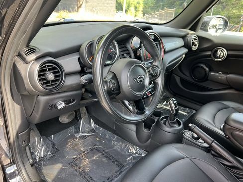 Used 2021 MINI Cooper 4-Door Hardtop image 21