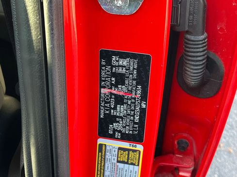 Used 2025 Kia Soul LX w/ LX Technology Package image 24