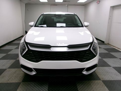 Used 2025 Kia Sportage LX AWD/4WD image 15