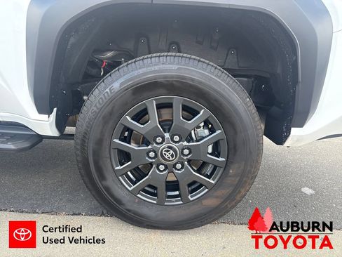 Certified 2025 Toyota 4Runner SR5 AWD/4WD image 24