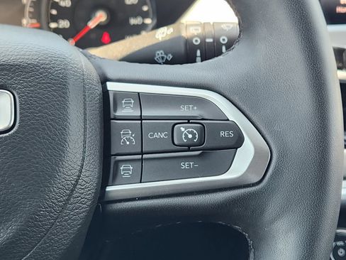 Used 2025 Jeep Compass Limited AWD/4WD image 27