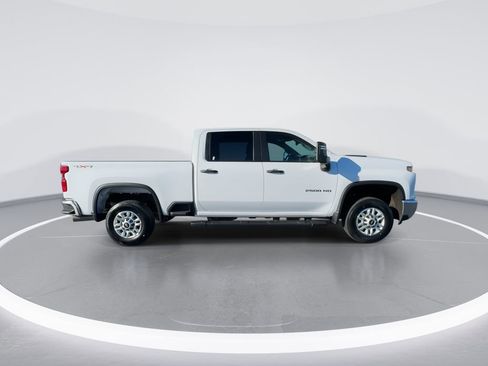 Used 2025 Chevrolet Silverado 2500 W/T image 9