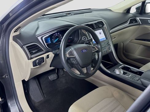 Used 2020 Ford Fusion SE w/ Fleet SE Value Package FWD image 9