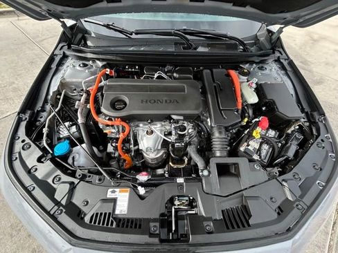 Used 2025 Honda Accord Sport image 32