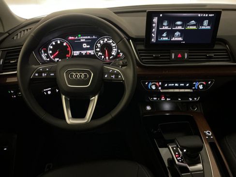Used 2023 Audi Q5 2.0T Premium w/ Convenience Package AWD/4WD image 31