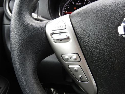 Used 2019 Nissan Versa SV image 21