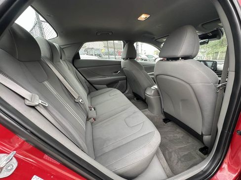 Used 2023 Hyundai Elantra SEL FWD image 30