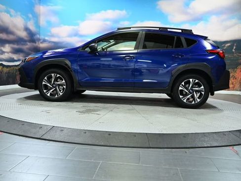 Used 2024 Subaru Crosstrek 2.0i Premium image 5