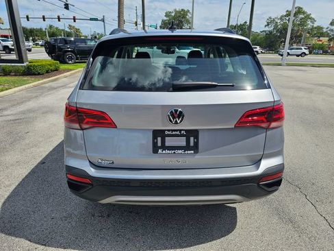 Used 2024 Volkswagen Taos S FWD image 4