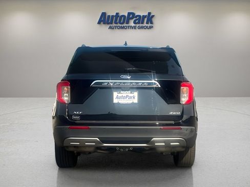 Used 2022 Ford Explorer XLT w/ Equipment Group 202A AWD/4WD image 6