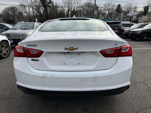Used 2018 Chevrolet Malibu LT image 4