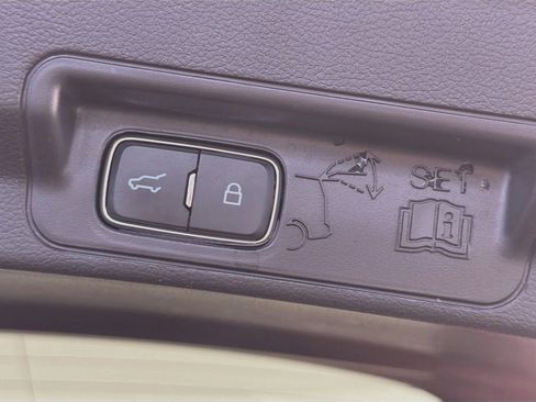 Used 2025 Ford Explorer ST-Line AWD/4WD image 30