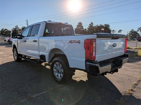 Used 2024 Ford F250 XLT image 6