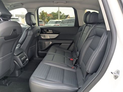 New 2026 Lincoln Nautilus Reserve AWD/4WD image 14