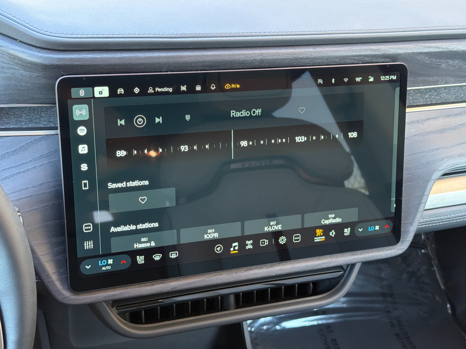 Used 2024 Rivian R1S Adventure Quad AWD/4WD image 18