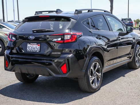 Used 2024 Subaru Crosstrek 2.0i Premium AWD/4WD image 7