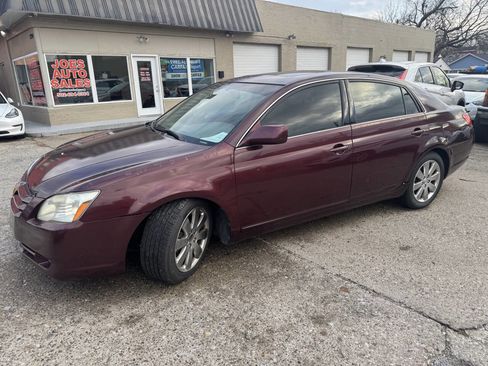 Used 2005 Toyota Avalon XLS image 7