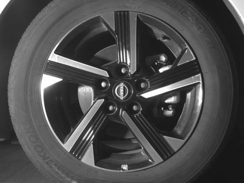 Used 2025 Nissan Sentra SV image 13