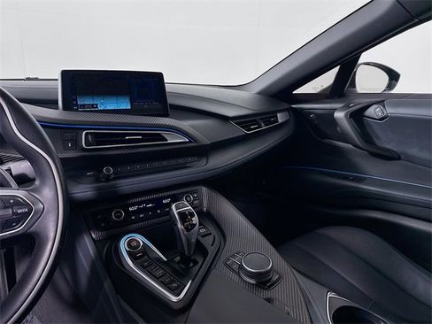 Used 2019 BMW i8 Roadster image 24