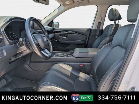 Used 2024 Honda Pilot Touring image 12