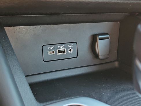 Certified 2023 Nissan Sentra SR w/ SR Premium Package FWD image 22