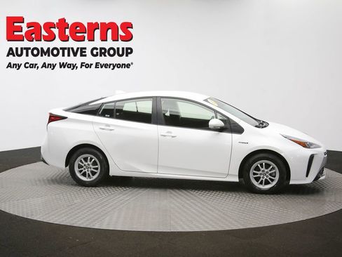 Used 2022 Toyota Prius LE image 40