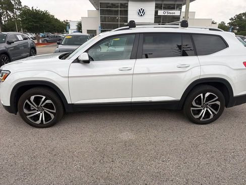 Used 2023 Volkswagen Atlas SEL AWD/4WD image 3