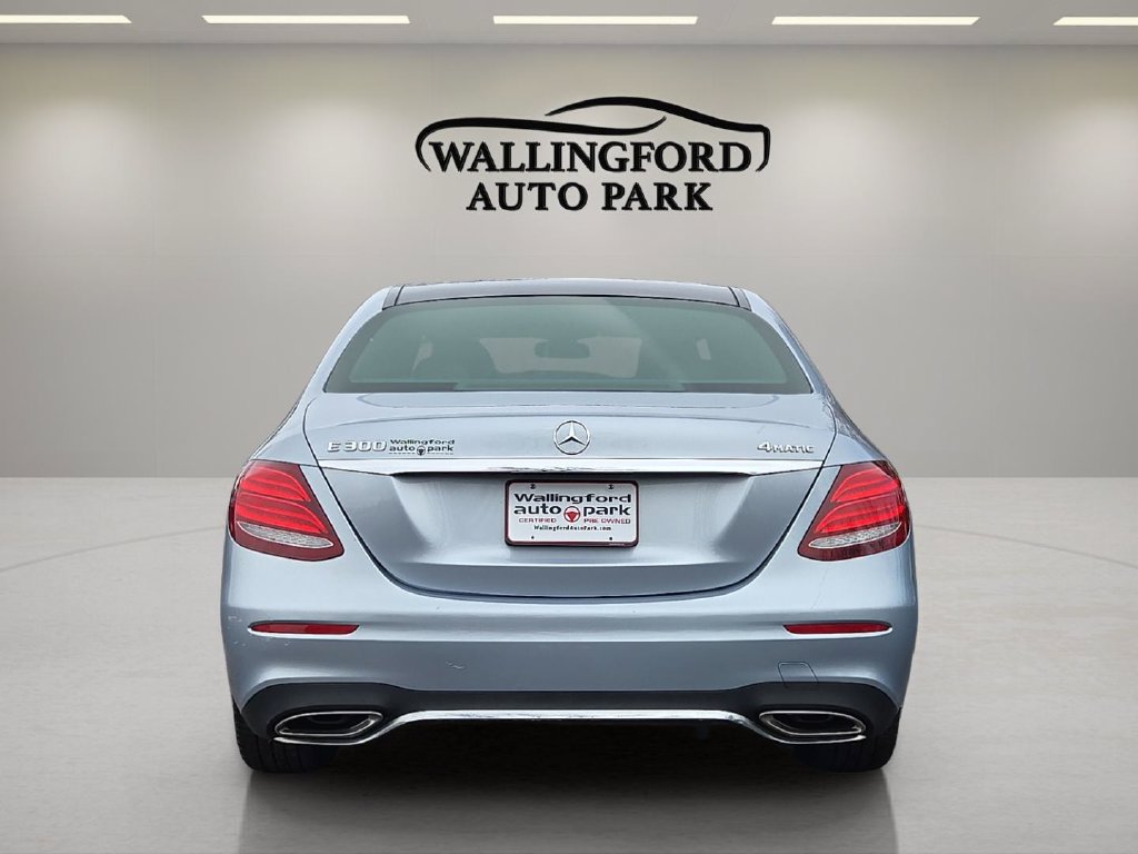 Used 2017 Mercedes-Benz E 300 4MATIC image 5