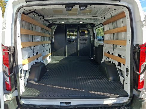 Used 2024 Ford Transit 250 Low Roof w/ Exterior Upgrade Package image 28