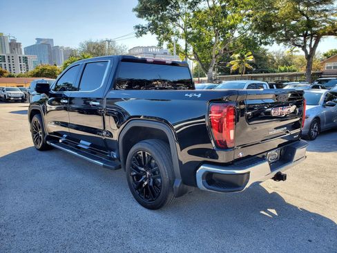 Used 2023 GMC Sierra 1500 SLT w/ SLT Premium Package image 4