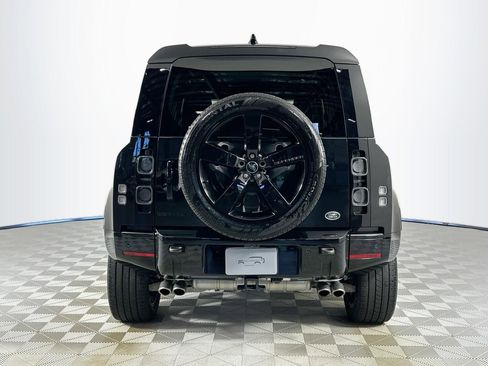 Used 2023 Land Rover Defender 110 V8 AWD/4WD image 6