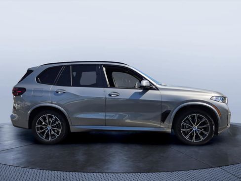 Certified 2025 BMW X5 xDrive40i AWD/4WD image 6