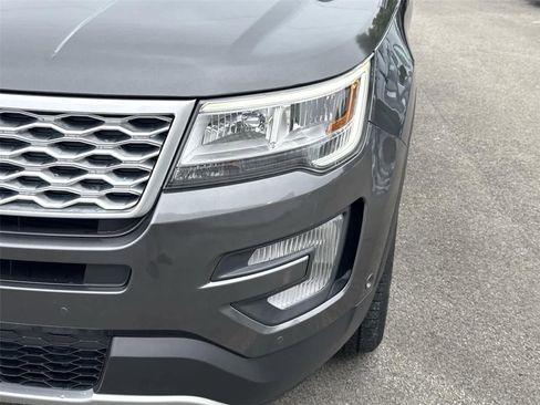 Used 2017 Ford Explorer Platinum AWD/4WD image 9
