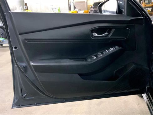 Used 2023 Honda Accord EX image 22