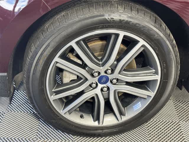 Used 2022 Ford Edge Titanium AWD/4WD image 10