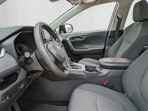Certified 2021 Toyota RAV4 XLE w/ Convenience Package image 16