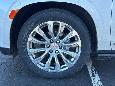 Certified 2023 GMC Yukon Denali w/ Denali Reserve Package image 34