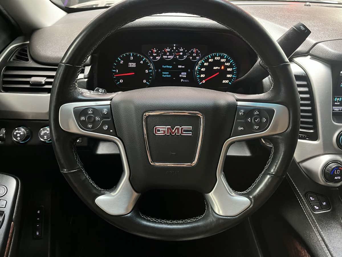 Used 2017 GMC Yukon XL SLT w/ HD Trailering Package AWD/4WD image 11