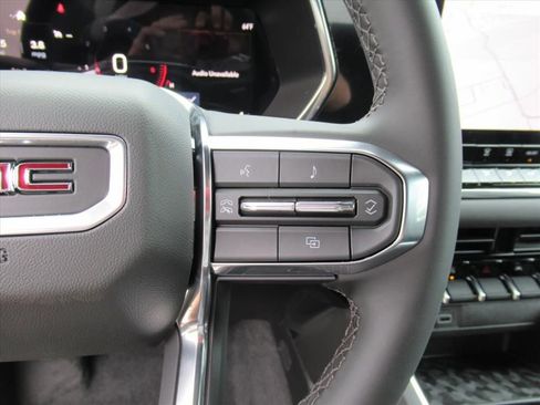 New 2026 GMC Canyon Elevation image 16