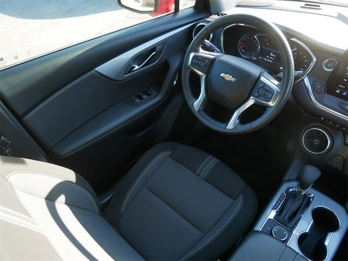 Used 2023 Chevrolet Blazer LT image 12