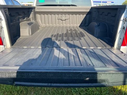 Used 2021 Chevrolet Silverado 1500 LT Trail Boss w/ Bed Protection Package AWD/4WD image 7