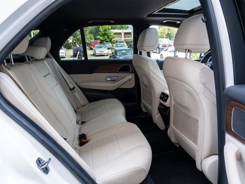 Used 2025 Mercedes-Benz GLE 350 4MATIC image 33