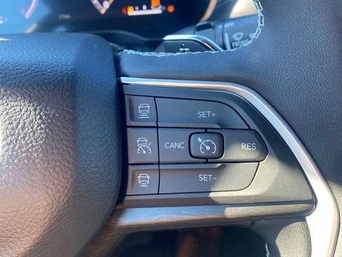 New 2025 Jeep Grand Cherokee L Limited image 16