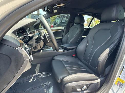 Used 2019 BMW 530e w/ Premium Package RWD image 7