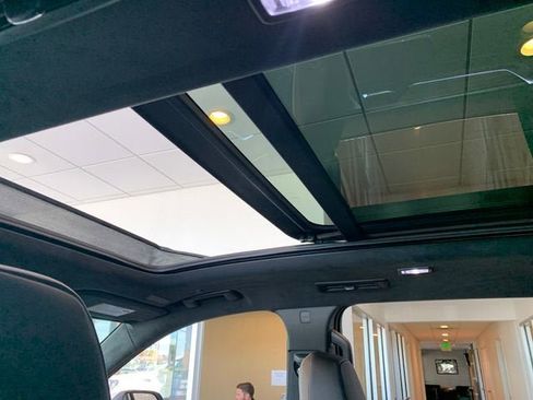 New 2026 GMC Acadia Denali Ultimate AWD/4WD image 18