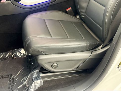 Used 2025 Mercedes-Benz GLS 450 4MATIC image 19